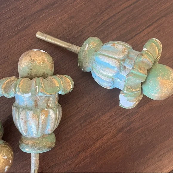 Set of 4 Vintage Plaster Curtain Tiebacks or Finials - Picture 9 of 11